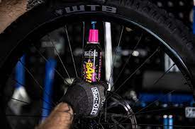 MUC-OFF | B.A.M! Instant Puncture Repair 125ml