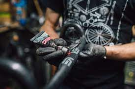 Muc-Off | Carbon Gripper 75g