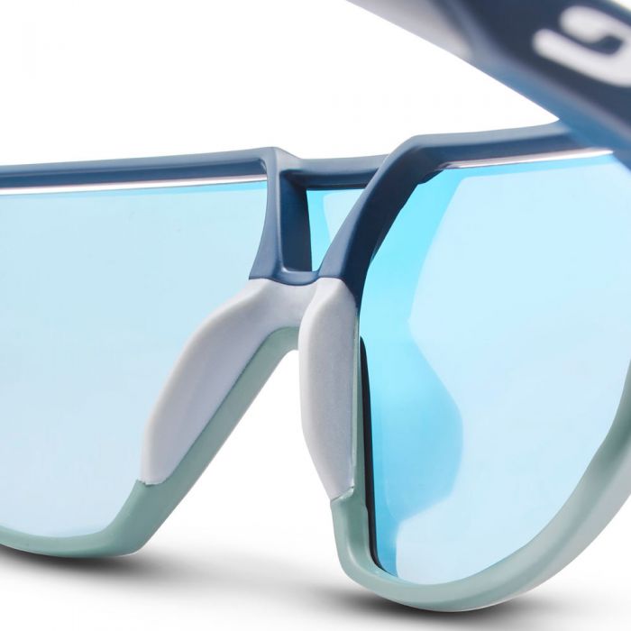 Julbo Ultimate Performance Sunglasses， Blue/Green Frame Red Lens w/Blue  Mirror並行輸入 ネット限定販売